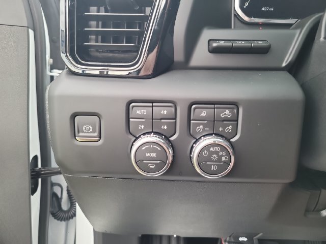 Used 2026 GMC Sierra 3500 AT4 w/ AT4 Premium Plus Package AWD/4WD image 17