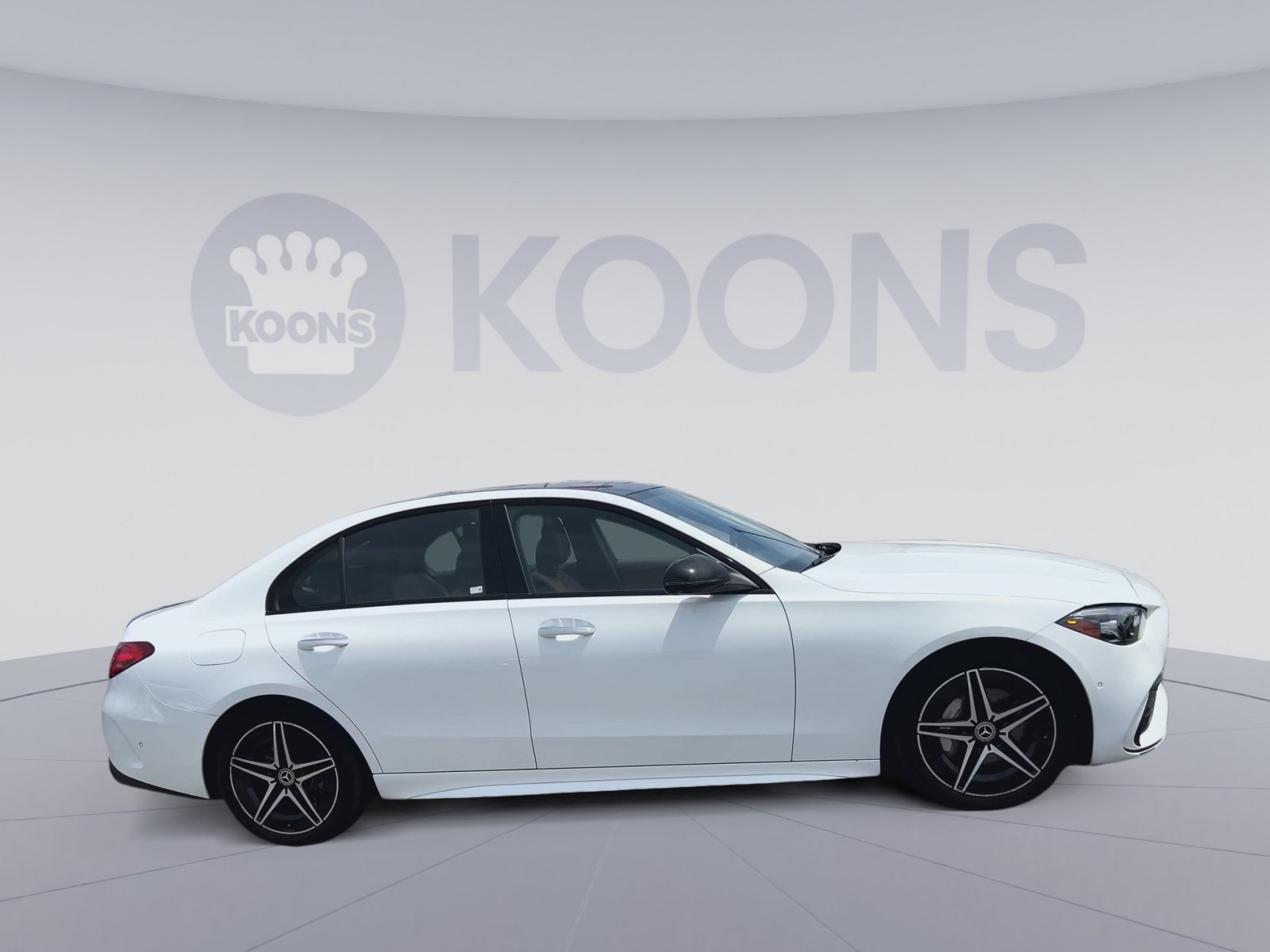 Used 2023 Mercedes-Benz C 300 4MATIC Sedan image 2