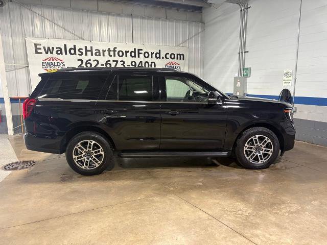 Certified 2025 Ford Expedition Active AWD/4WD image 9