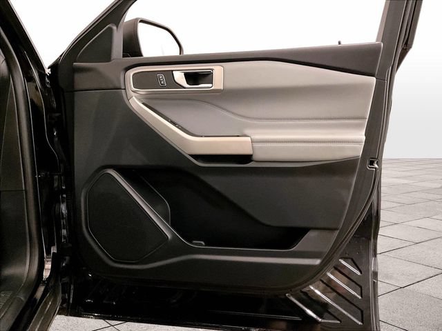 Certified 2021 Ford Explorer XLT w/ Equipment Group 202A AWD/4WD image 22