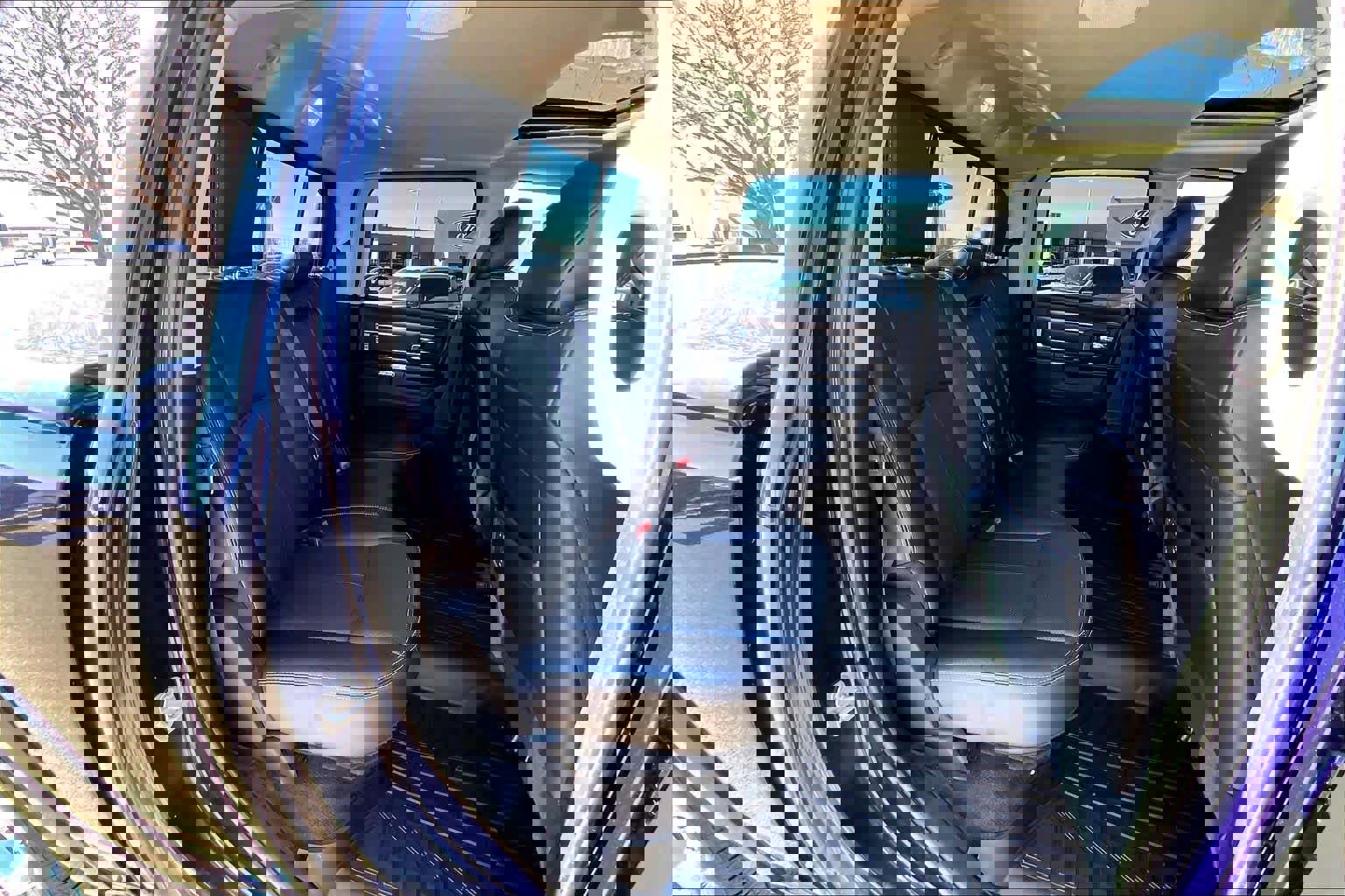 Used 2018 RAM 1500 Laramie w/ Convenience Group image 20