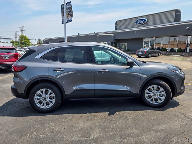 Certified 2024 Ford Escape Active w/ Tech Pack #1 AWD/4WD image 9