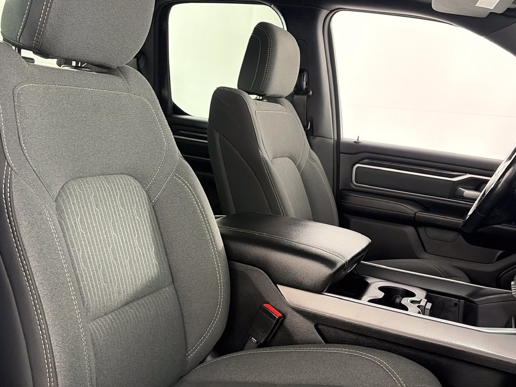 Used 2022 RAM 1500 Big Horn AWD/4WD image 32