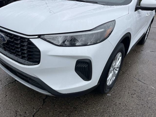 Certified 2023 Ford Escape Active image 9