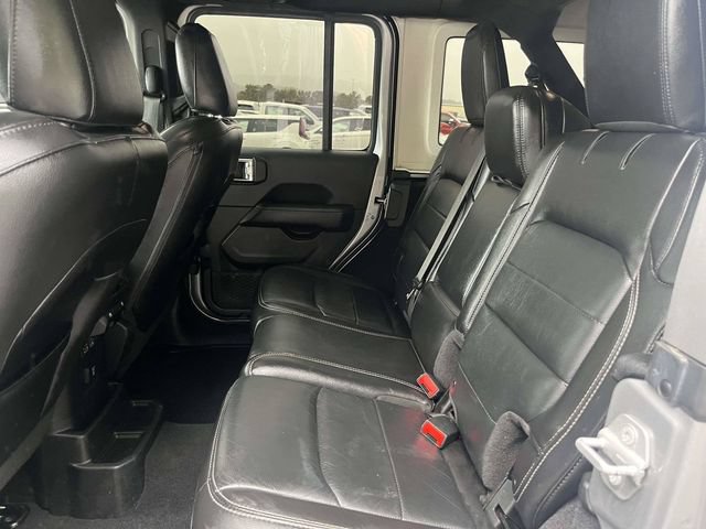 Used 2018 Jeep Wrangler Unlimited Sahara w/ Dual Top Group AWD/4WD image 16