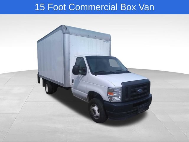 Certified 2024 Ford E-450 and Econoline 450 Super Duty w/ Power Windows & Locks Group RWD image 1