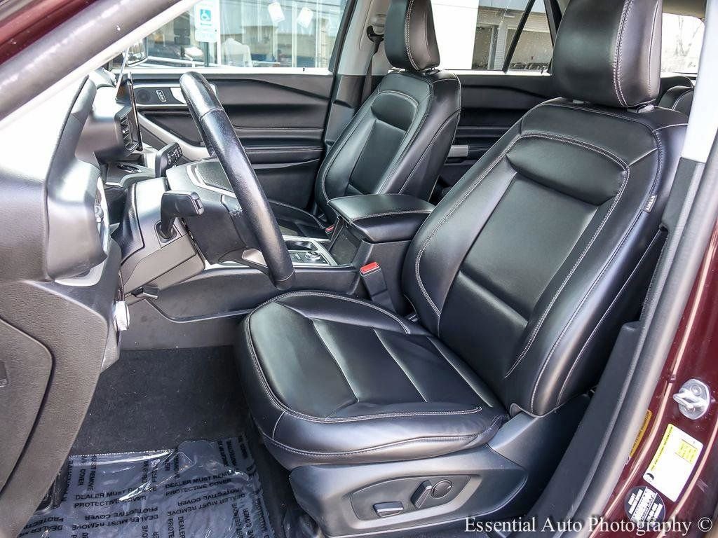 Certified 2022 Ford Explorer XLT w/ Equipment Group 202A image 9