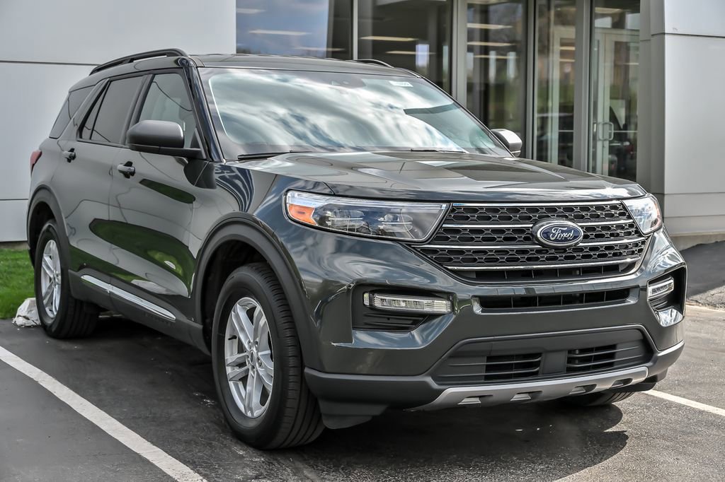 Certified 2023 Ford Explorer XLT w/ Equipment Group 202A AWD/4WD image 11