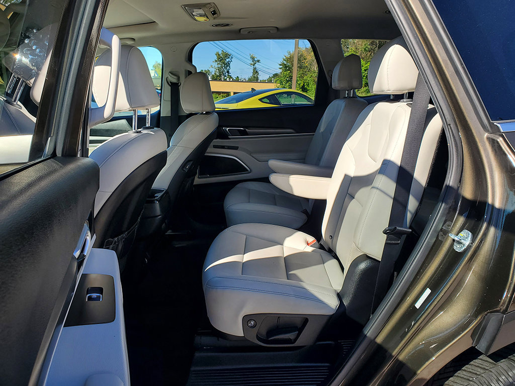 Used 2022 Kia Telluride S AWD/4WD image 12