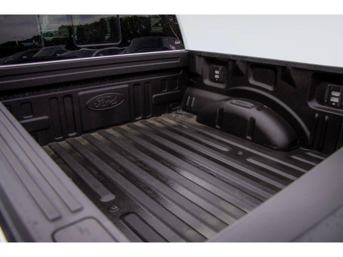 Certified 2025 Ford F150 Lariat w/ Equipment Group 501A Mid AWD/4WD image 5