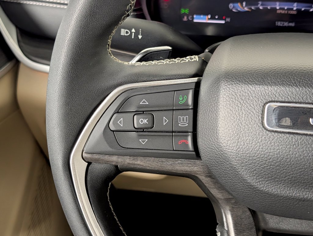 Used 2024 Jeep Grand Cherokee L Limited w/ Luxury Tech Group II AWD/4WD image 19