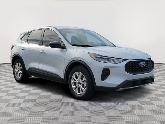 Certified 2026 Ford Escape Active w/ Cold Weather Package FWD image 7