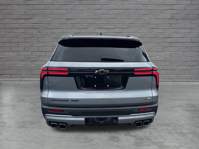 Used 2025 Chevrolet Traverse Z71 w/ Enhanced Driving Package AWD/4WD image 7