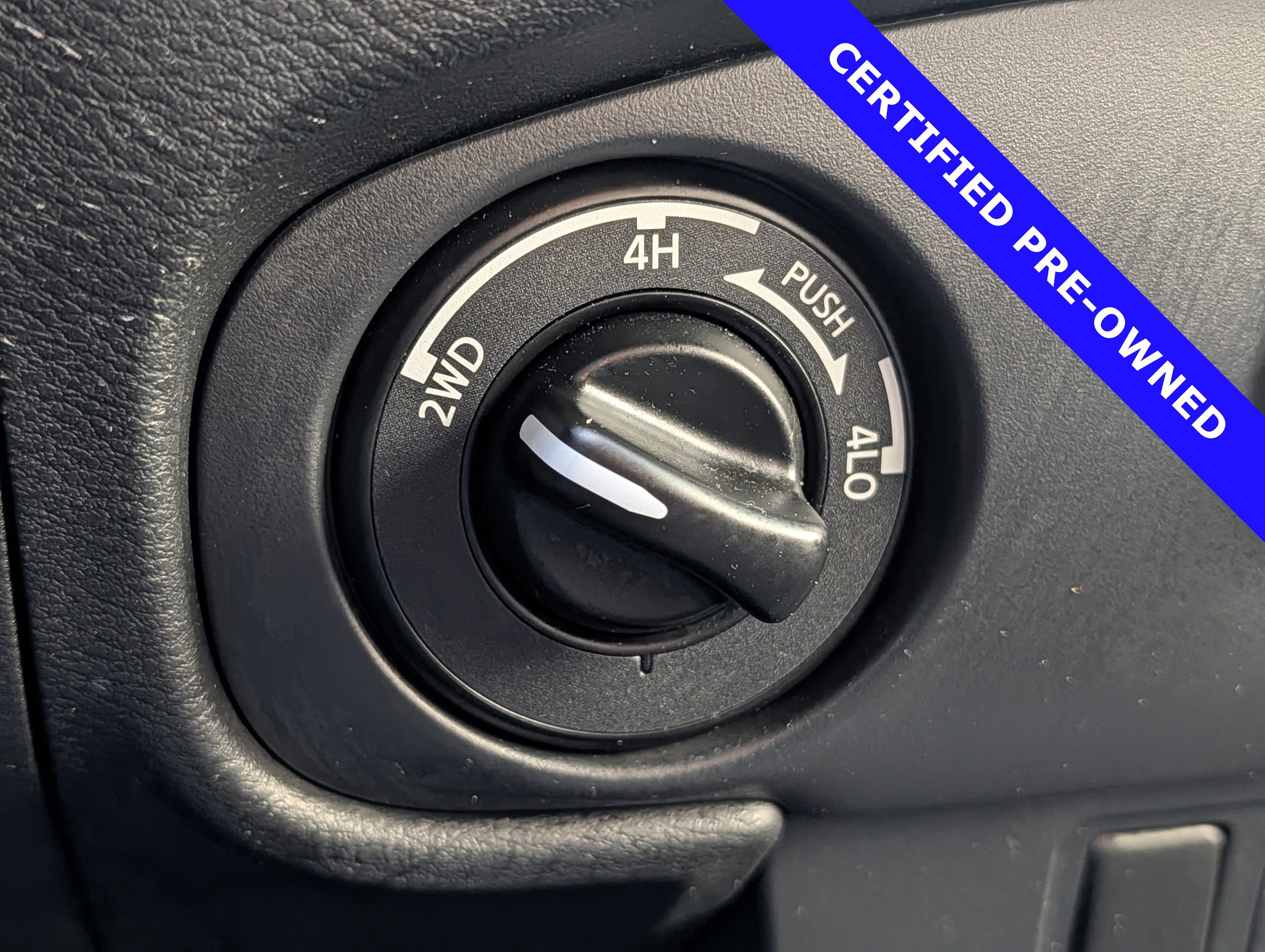 Used 2023 Nissan Frontier SV w/ Midnight Edition Package image 32