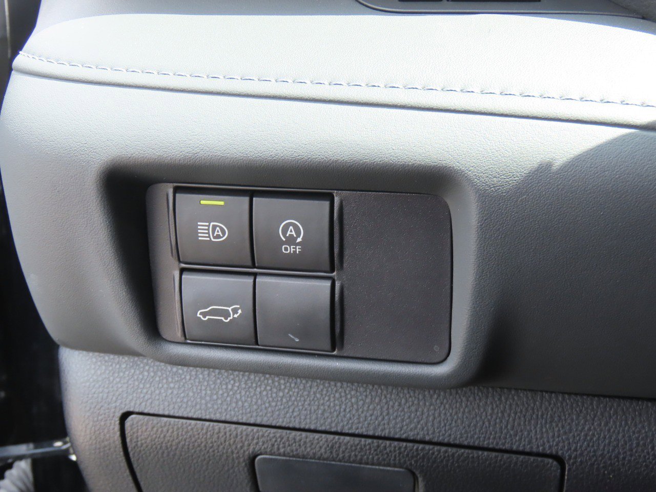 Used 2023 Toyota Highlander XLE FWD image 26