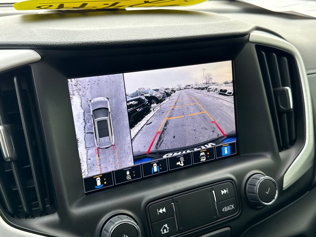 Used 2024 GMC Terrain SLT w/ Infotainment Package II image 21