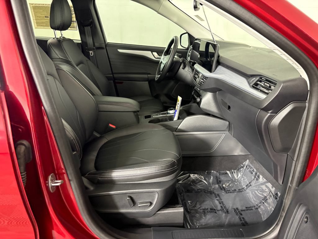 Certified 2026 Ford Escape Platinum w/ Premium Technology Package AWD/4WD image 37
