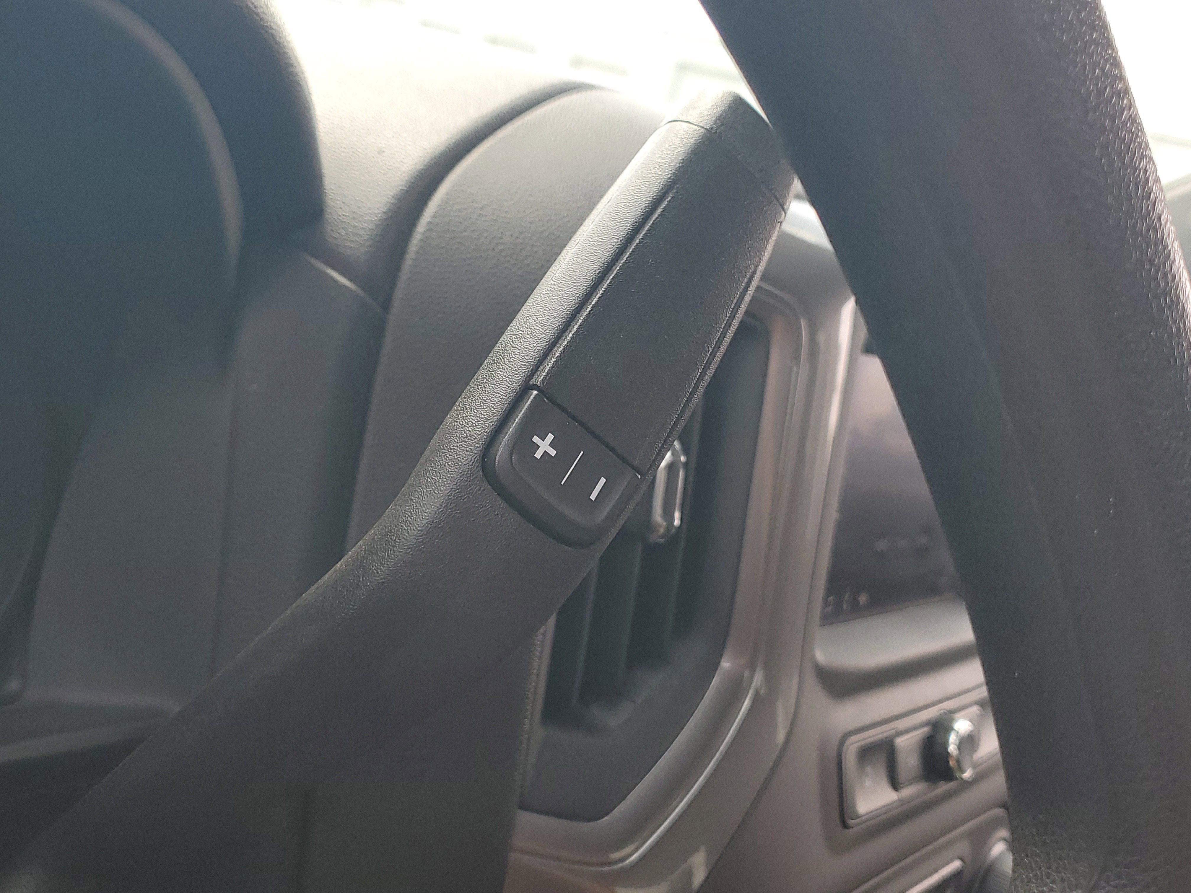 Used 2024 Chevrolet Silverado 2500 Custom w/ Custom Value Package image 25