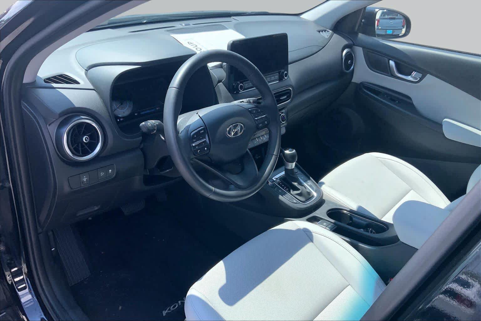 Used 2023 Hyundai Kona Limited FWD image 17