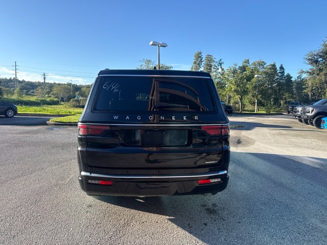 Used 2024 Jeep Wagoneer Series II w/ Flexible Seating Group AWD/4WD image 5