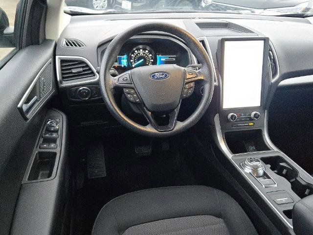 Certified 2022 Ford Edge SE w/ Black Appearance Package image 16