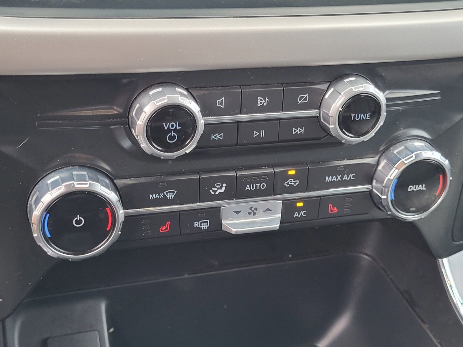 Certified 2022 Ford F150 XLT w/ Equipment Group 302A High image 21