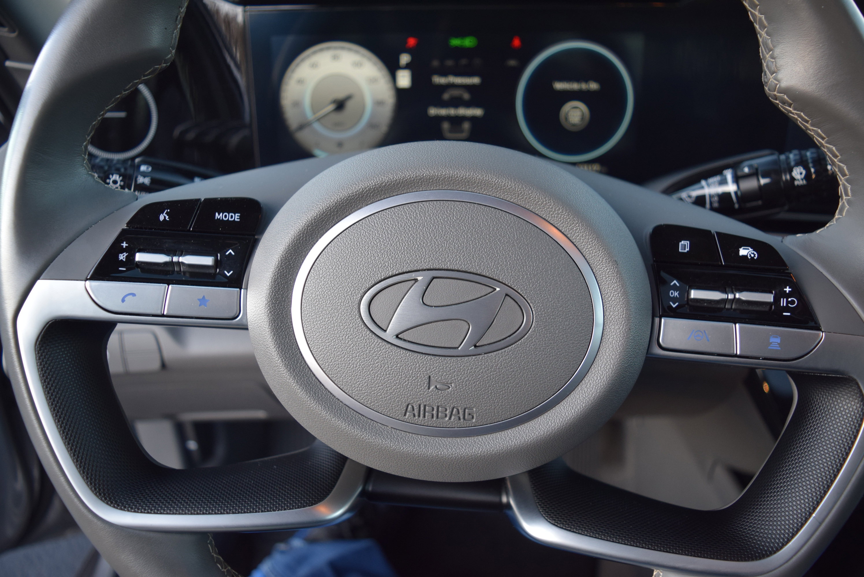 Used 2024 Hyundai Elantra SEL w/ Convenience Package image 10