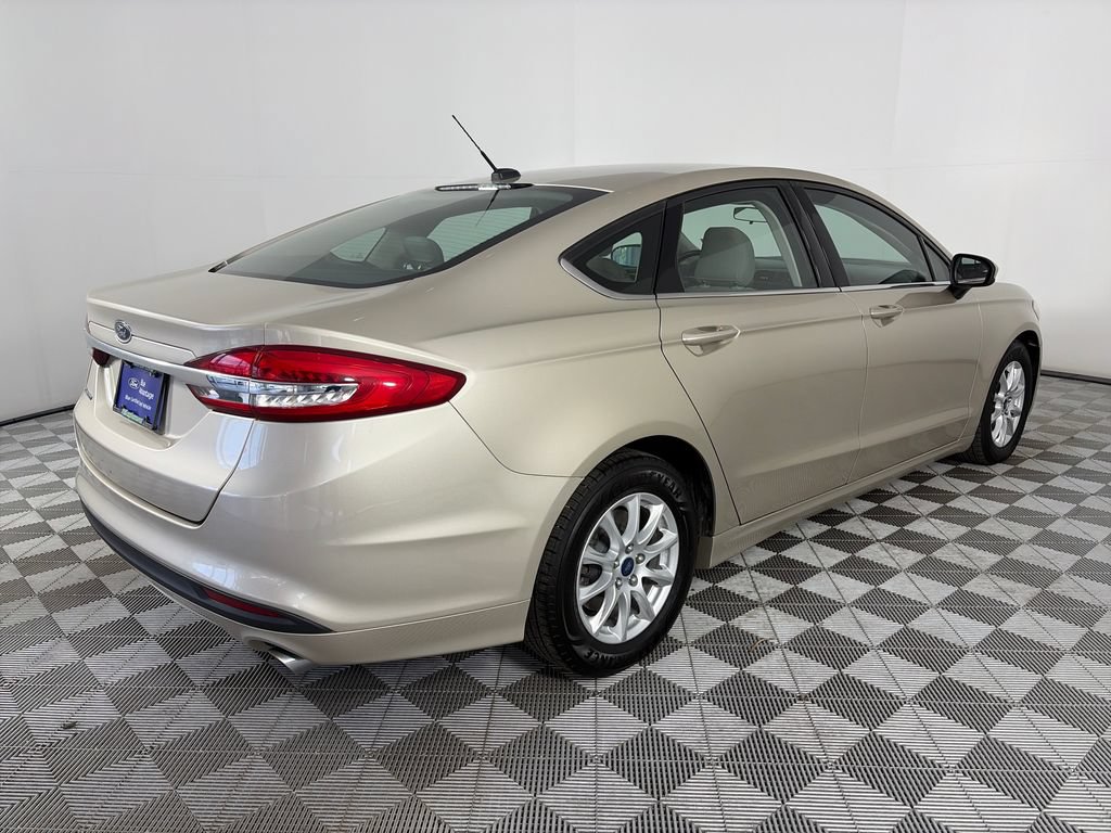 Certified 2018 Ford Fusion S FWD image 7