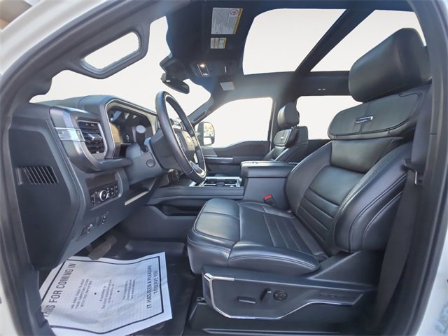 Certified 2025 Ford F450 Platinum w/ FX4 Off-Road Package image 9