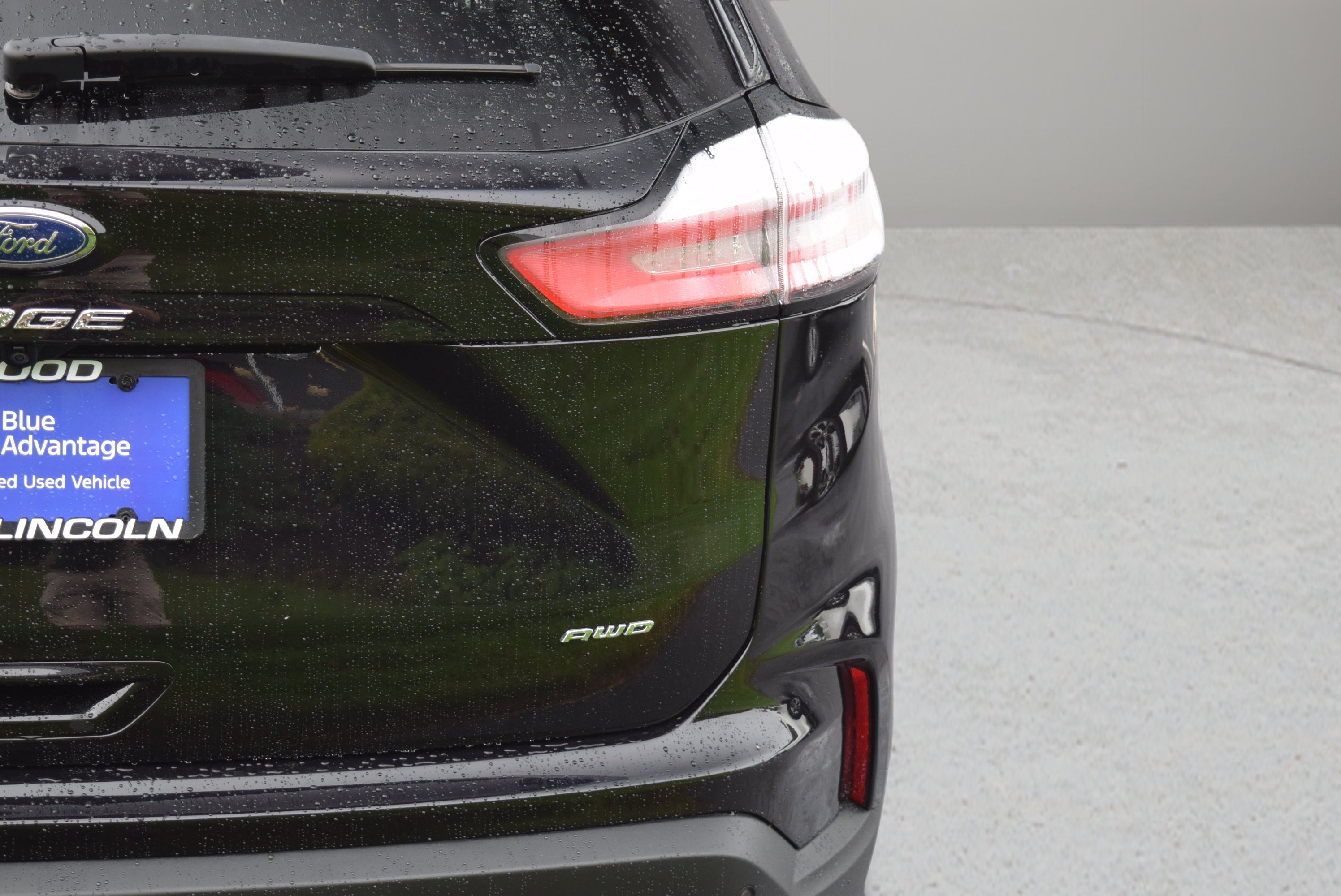 Certified 2022 Ford Edge Titanium AWD/4WD image 6
