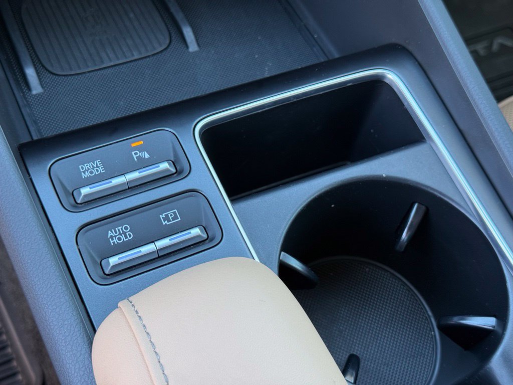 Used 2025 Hyundai Sonata Limited FWD image 13