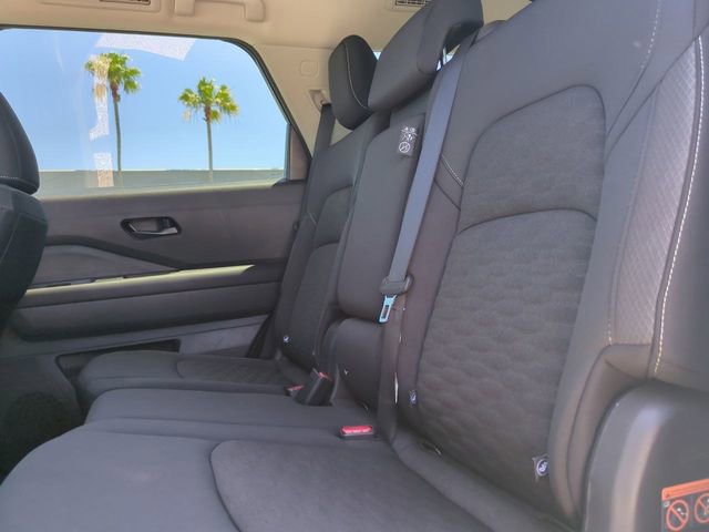 Used 2024 Nissan Pathfinder SV w/ Black Appearance Package image 14