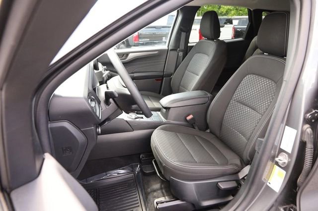 Certified 2025 Ford Escape Active AWD/4WD image 8