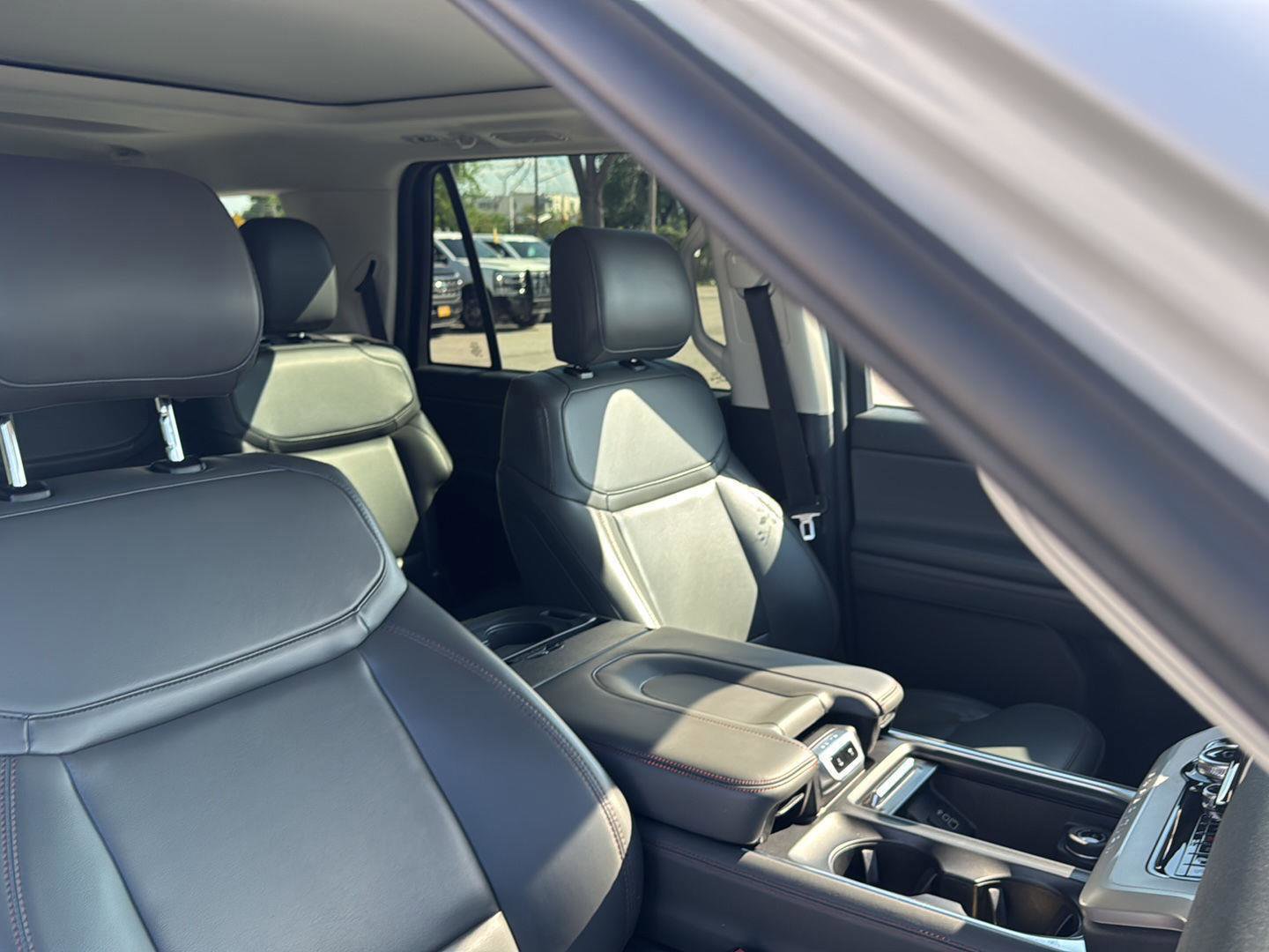 Certified 2025 Ford Expedition Active image 31