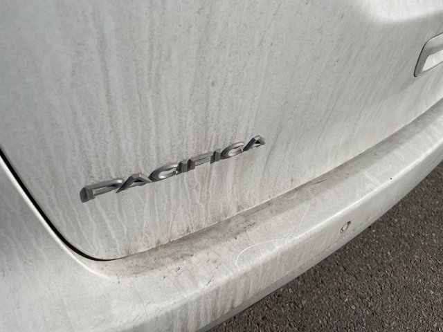 Used 2024 Chrysler Pacifica Select image 9