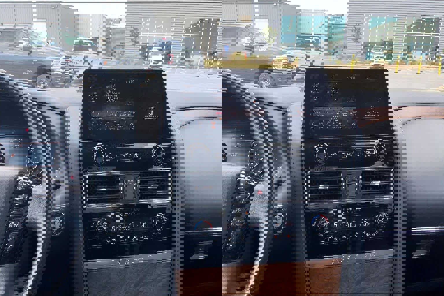 Used 2023 Nissan Armada SL w/ Captain's Chairs Package image 9