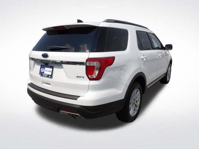 Certified 2018 Ford Explorer XLT AWD/4WD image 11