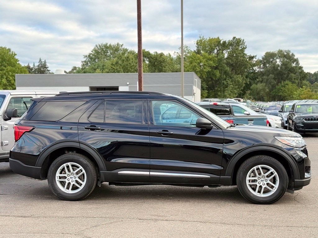 Certified 2025 Ford Explorer Active AWD/4WD image 36