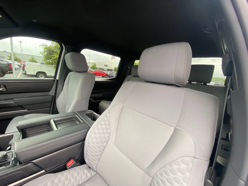 Used 2025 Toyota Tundra SR5 AWD/4WD image 22