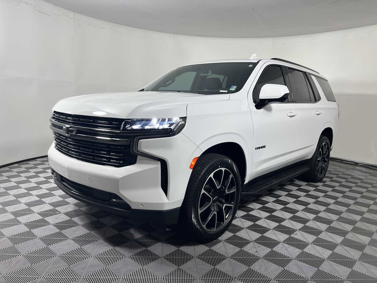 Used 2022 Chevrolet Tahoe RST RWD image 6