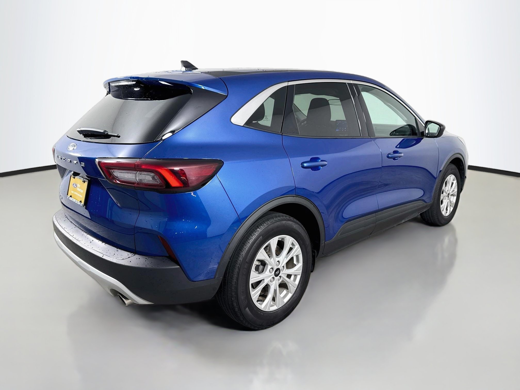 Certified 2023 Ford Escape Active w/ Cold Weather Package FWD image 11