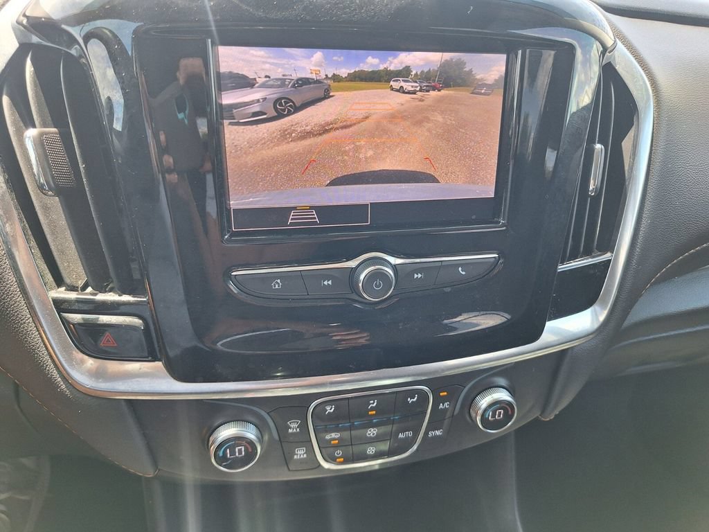 Used 2020 Chevrolet Traverse LS FWD image 11