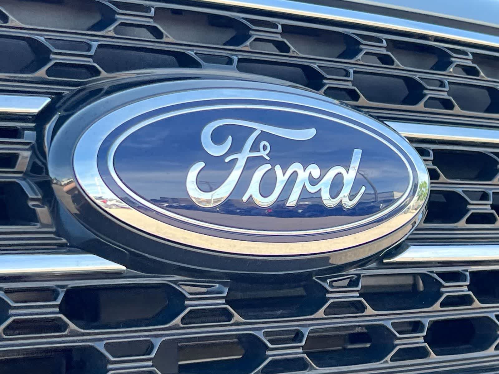 Certified 2024 Ford Explorer XLT w/ Equipment Group 202A AWD/4WD image 13