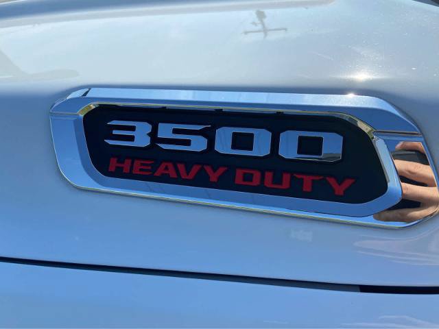 Used 2025 RAM 3500 Laramie AWD/4WD image 40