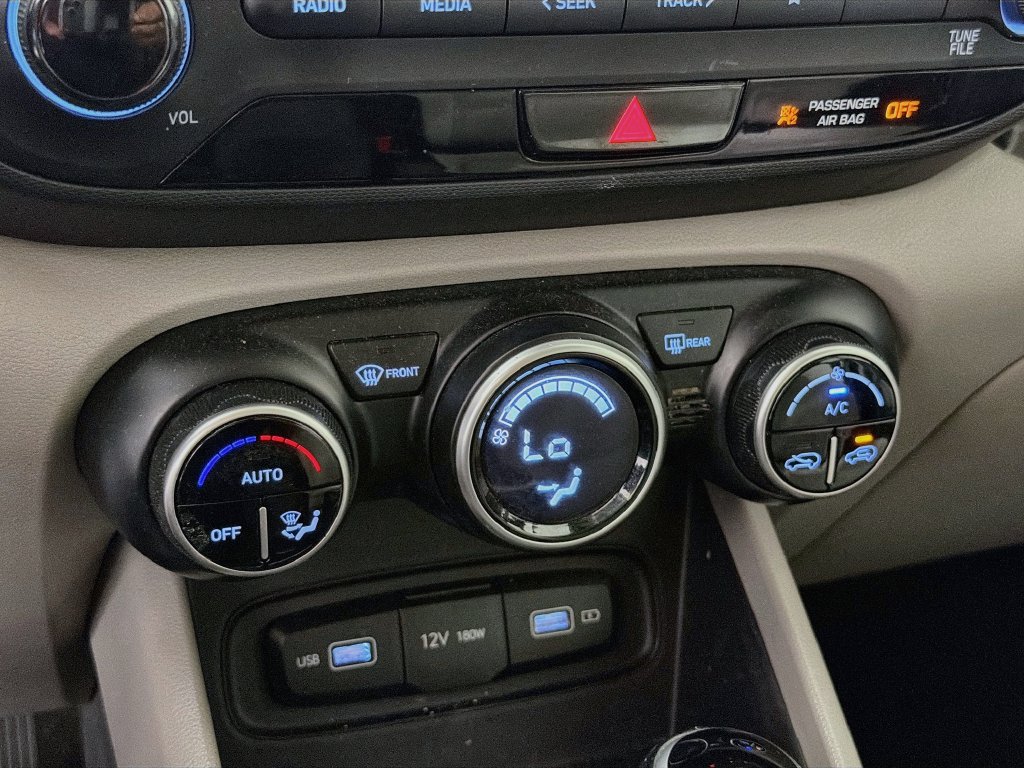 Used 2022 Hyundai Venue SEL FWD image 20