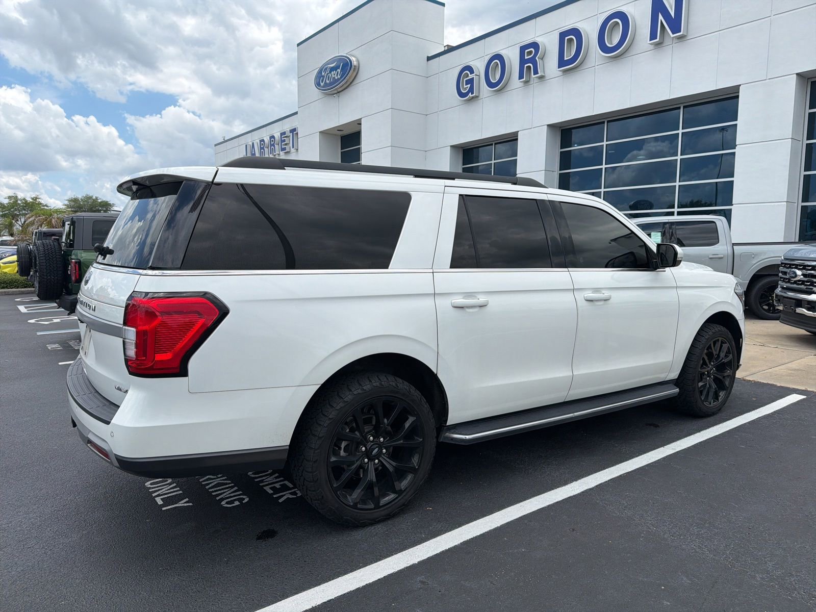 Certified 2022 Ford Expedition Max XLT RWD image 7
