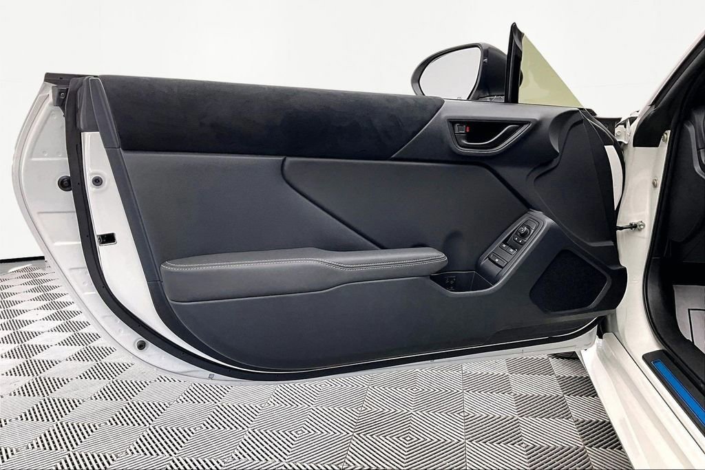 Used 2024 Toyota GR86 Premium image 22