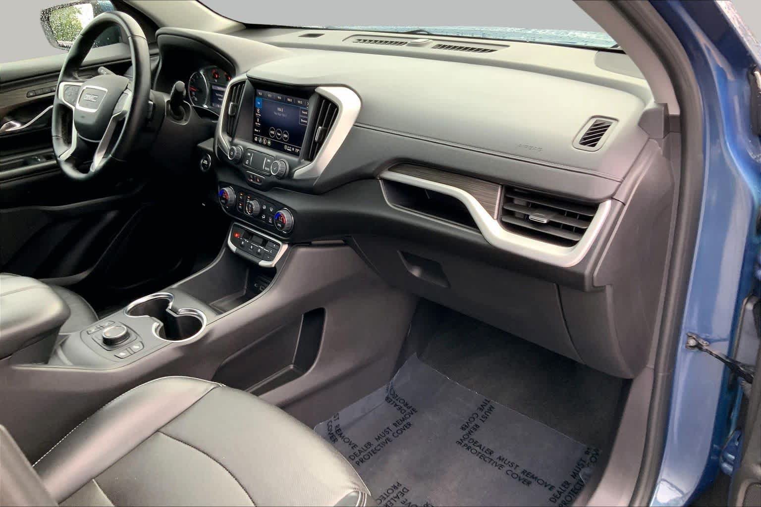 Used 2024 GMC Terrain SLT AWD/4WD image 17