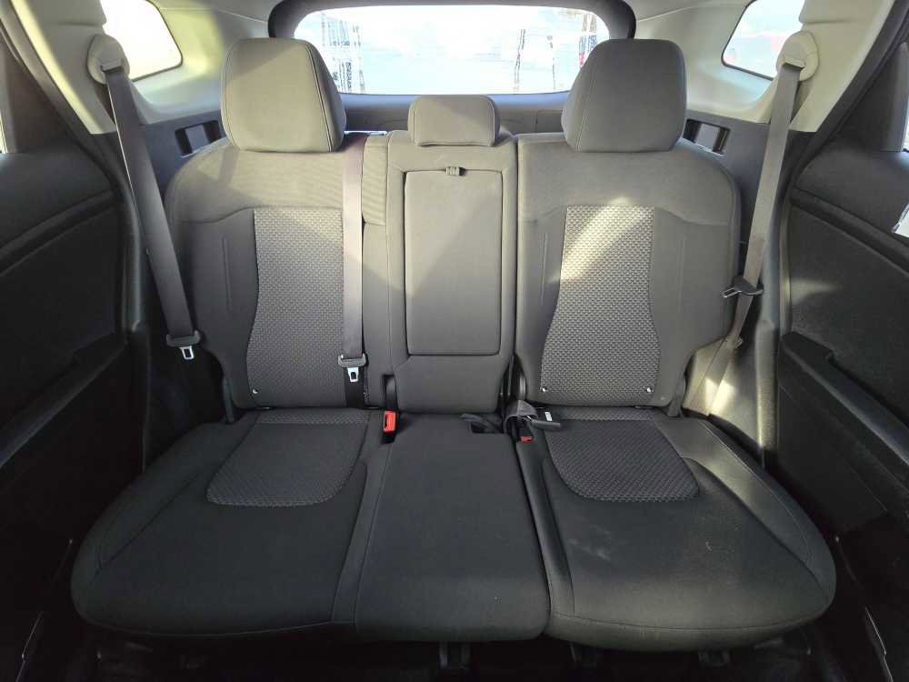 Used 2024 Kia Sportage LX image 17