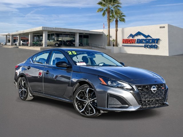 Used 2025 Nissan Altima 2.5 SR FWD image 1